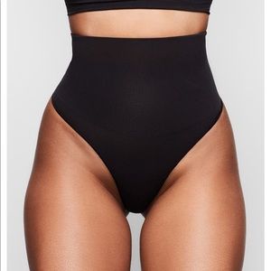 Skims Core Control Thong Shapeware Black